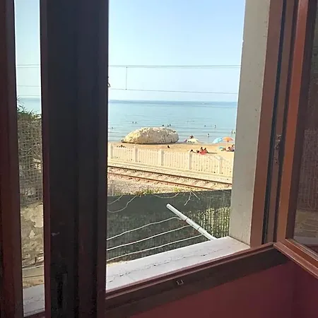 La Scogliera Hotel *